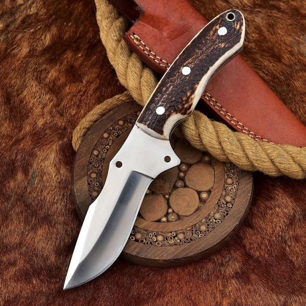 Custom Handmade Good Skinning Knife with Leather Sheath